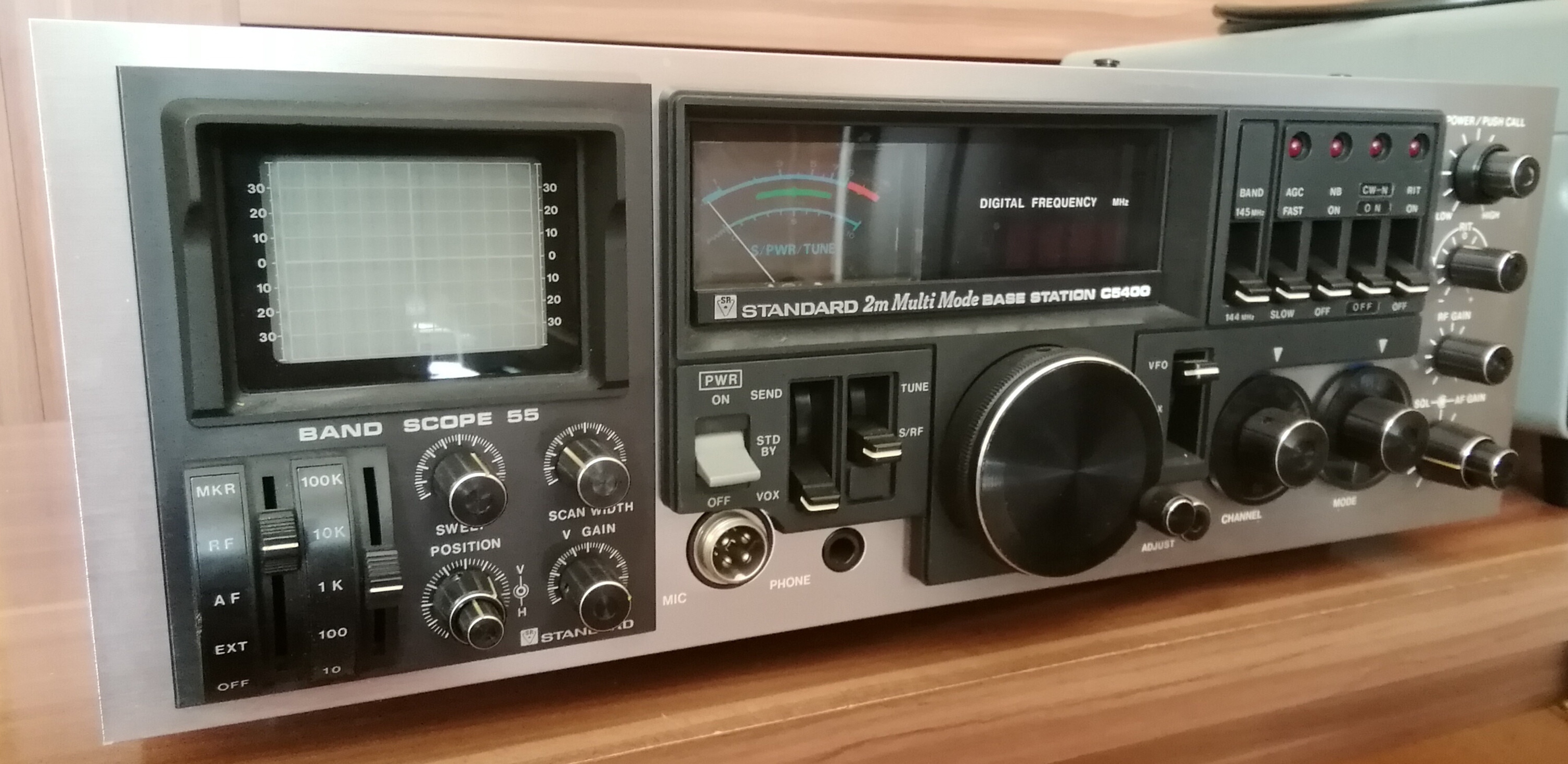 Standard C-5400 With Band Scope